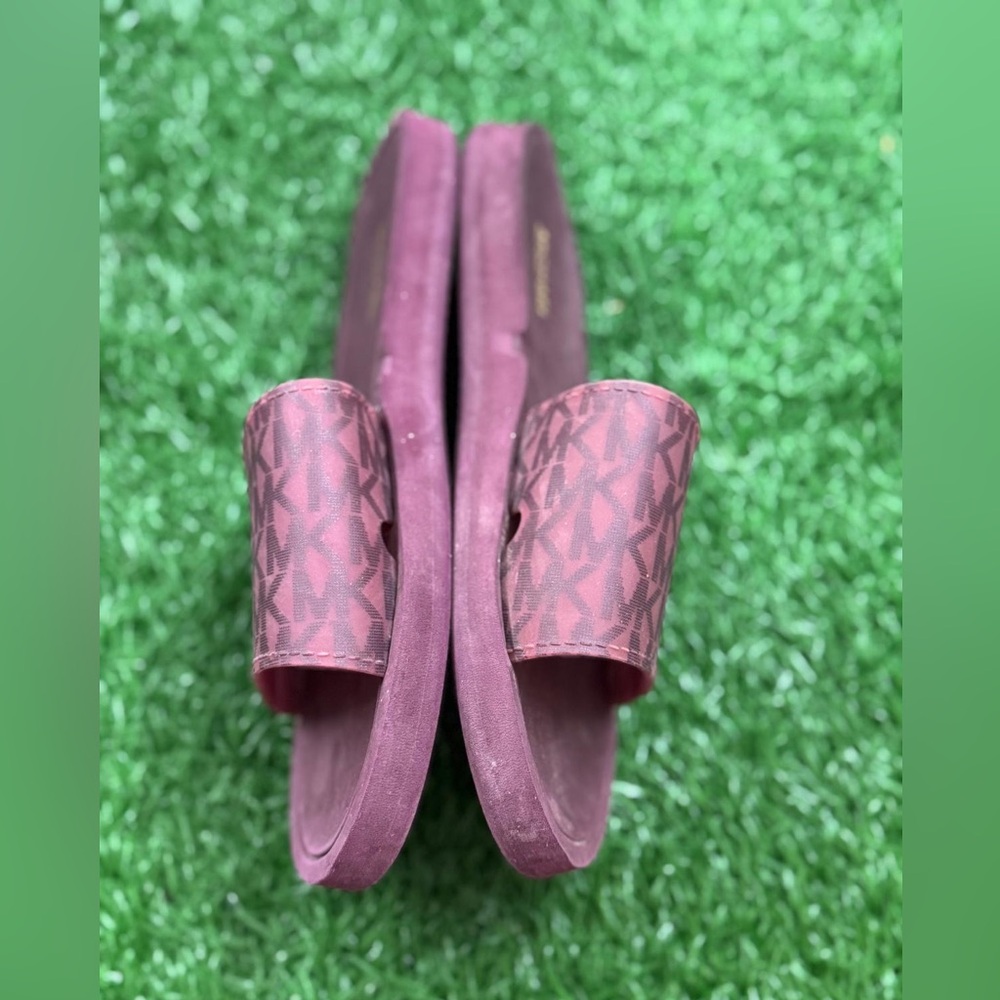 Michael Kors Mauve Slide Sandals Size 6M